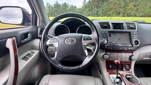 used 2012 Toyota Highlander car, priced at $6,788