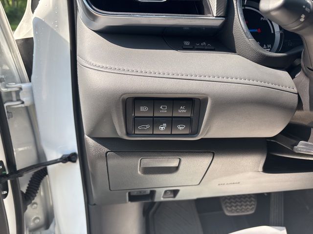 used 2021 Toyota Highlander Hybrid car, priced at $43,699