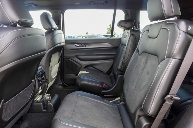 new 2025 Jeep Grand Cherokee L car, priced at $40,870