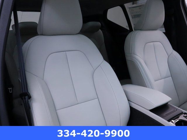 new 2025 Volvo XC40 car, priced at $44,632