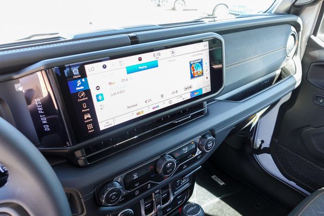new 2025 Jeep Gladiator car, priced at $46,790