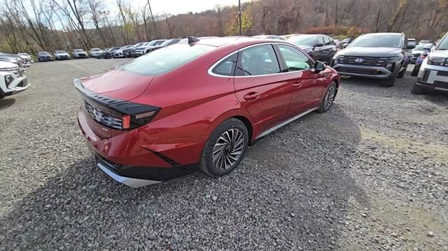 new 2025 Hyundai Sonata Hybrid car, priced at $32,598