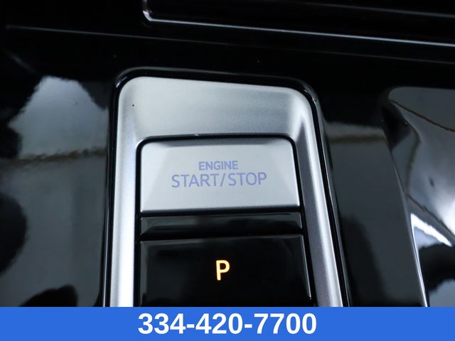 new 2025 Volkswagen Atlas car, priced at $44,096