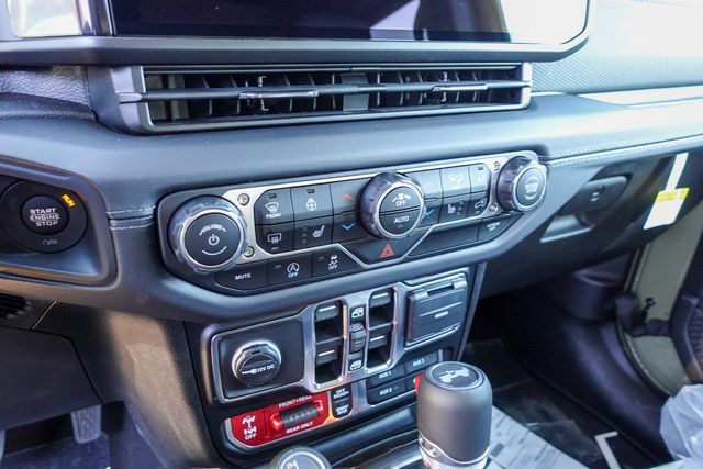 new 2025 Jeep Wrangler car, priced at $53,580