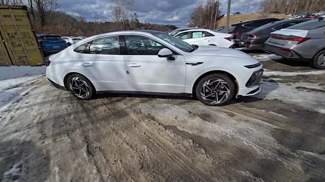 new 2025 Hyundai Sonata car, priced at $31,861