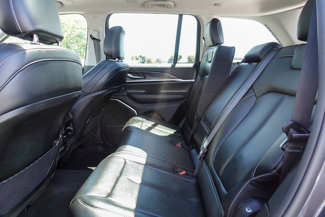 used 2024 Jeep Grand Cherokee car, priced at $29,489