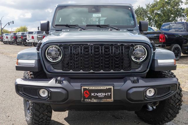 new 2025 Jeep Gladiator car, priced at $46,625
