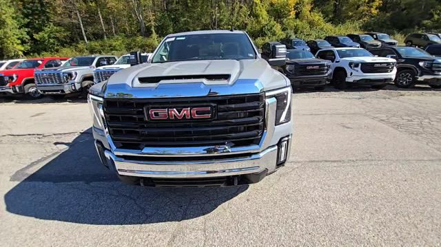 new 2025 GMC Sierra 2500HD car, priced at $50,625