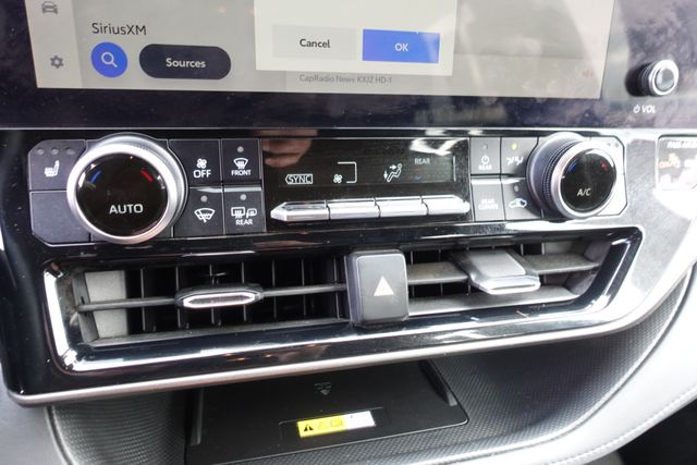 used 2023 Toyota Highlander Hybrid car, priced at $39,000