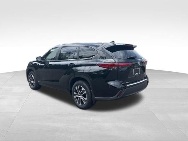 used 2023 Toyota Highlander Hybrid car, priced at $37,999