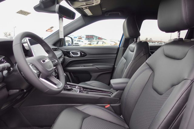 new 2025 Jeep Compass car, priced at $28,855