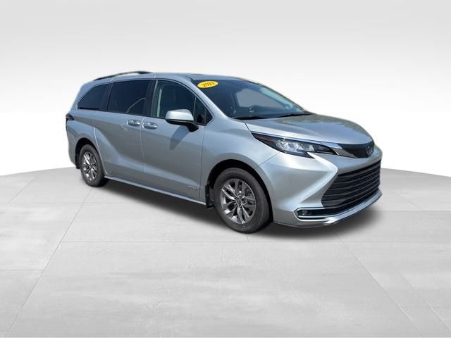 used 2021 Toyota Sienna car, priced at $38,199