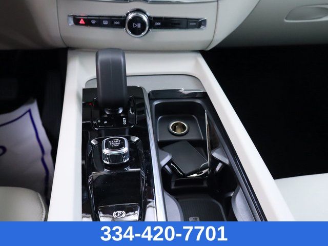 new 2025 Volvo XC60 car, priced at $52,640