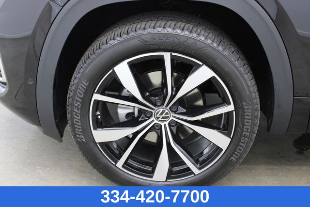 new 2025 Volkswagen Atlas car, priced at $53,873