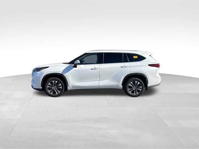 used 2021 Toyota Highlander car, priced at $32,845