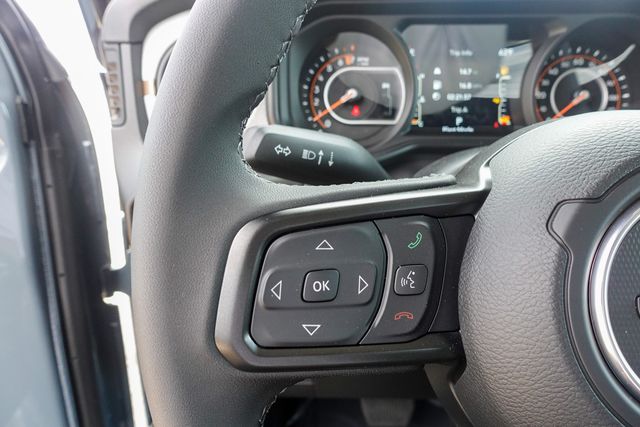 new 2025 Jeep Gladiator car, priced at $46,625