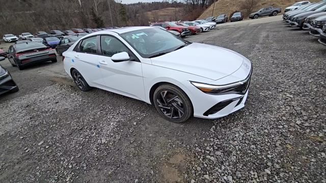 new 2025 Hyundai Elantra car, priced at $26,044