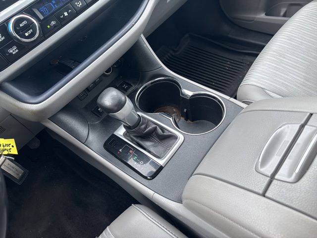 used 2017 Toyota Highlander car, priced at $17,799