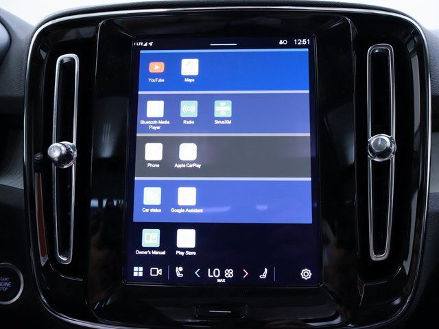 new 2025 Volvo XC40 car, priced at $41,459