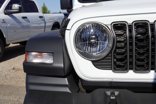 new 2025 Jeep Wrangler car, priced at $42,085