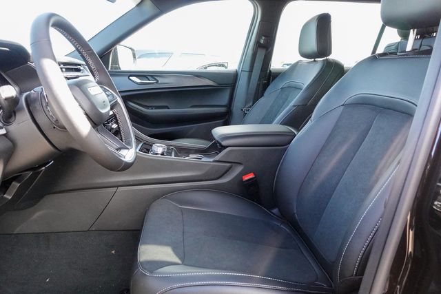 new 2025 Jeep Grand Cherokee L car, priced at $40,967