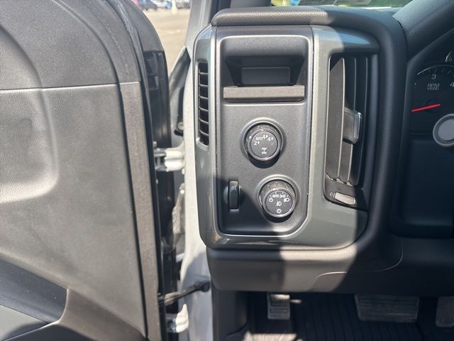 used 2018 Chevrolet Silverado 1500 car, priced at $31,999