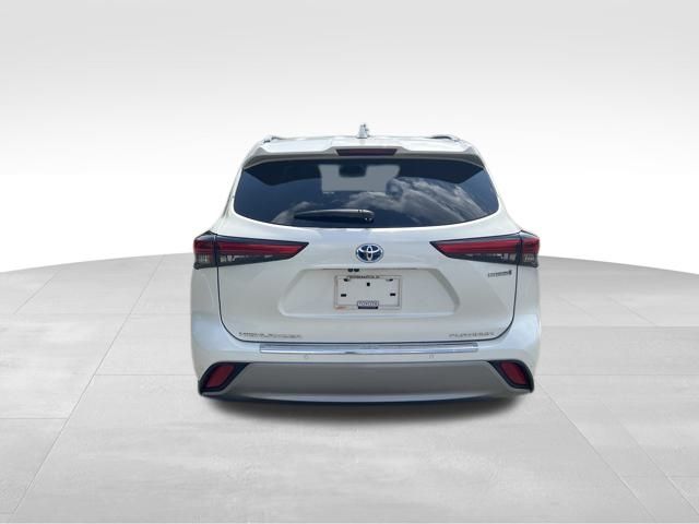 used 2021 Toyota Highlander Hybrid car, priced at $42,995