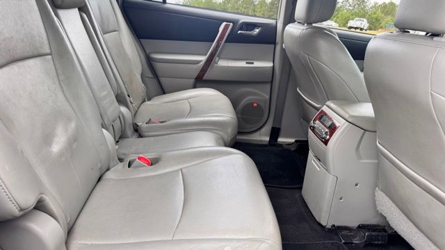 used 2012 Toyota Highlander car, priced at $6,788