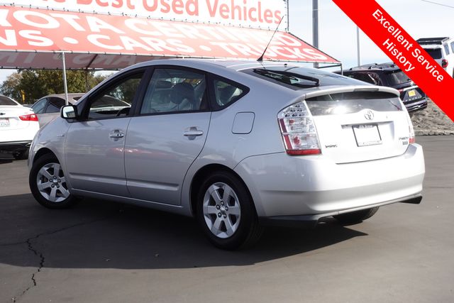 used 2007 Toyota Prius car, priced at $7,000