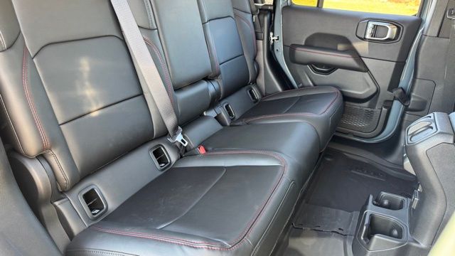 new 2025 Jeep Gladiator car, priced at $49,094