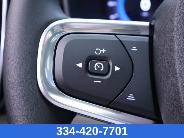 new 2025 Volvo XC40 car, priced at $43,997