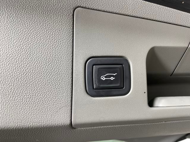 used 2023 Cadillac XT5 car, priced at $32,000