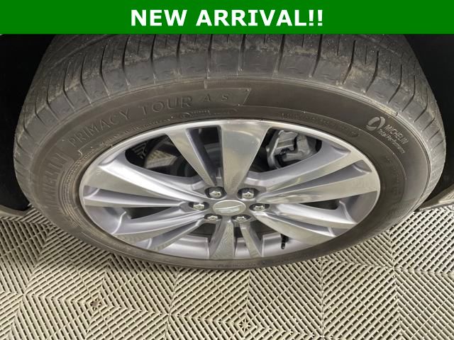 used 2023 Cadillac XT6 car, priced at $39,000