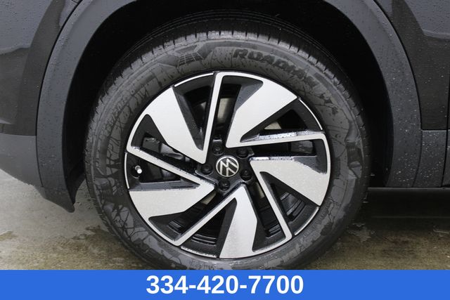 new 2025 Volkswagen Atlas car, priced at $43,693