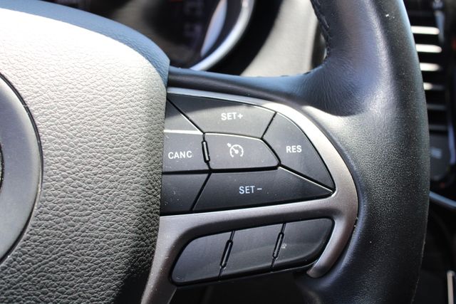 used 2022 Jeep Grand Cherokee WK car, priced at $33,449