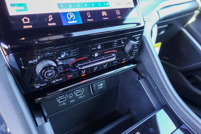 new 2025 Jeep Grand Cherokee car, priced at $46,676
