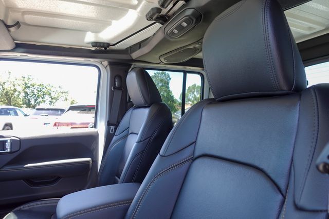 new 2025 Jeep Gladiator car, priced at $39,735