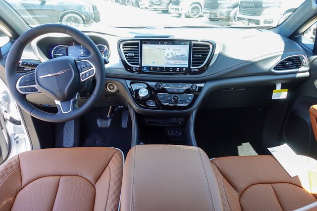 new 2025 Chrysler Pacifica Hybrid car, priced at $47,541