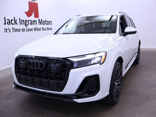 new 2025 Audi Q7 car, priced at $73,750
