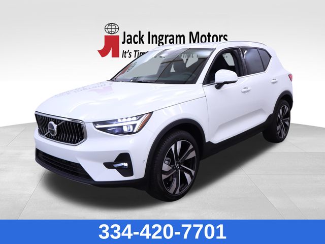 new 2025 Volvo XC40 car, priced at $49,785