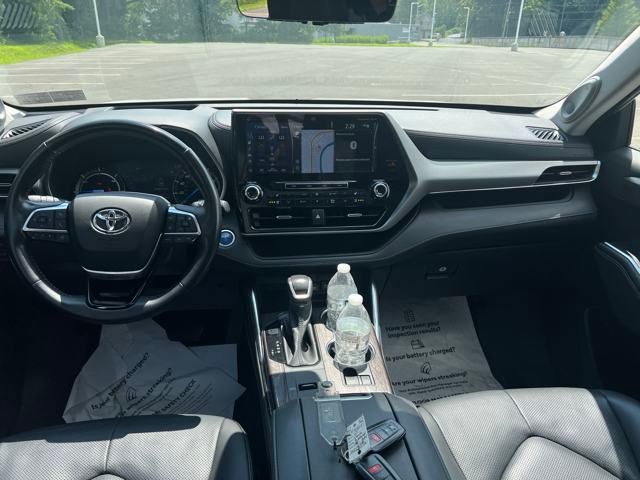 used 2021 Toyota Highlander Hybrid car, priced at $42,995