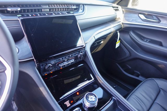 new 2025 Jeep Grand Cherokee L car, priced at $52,232
