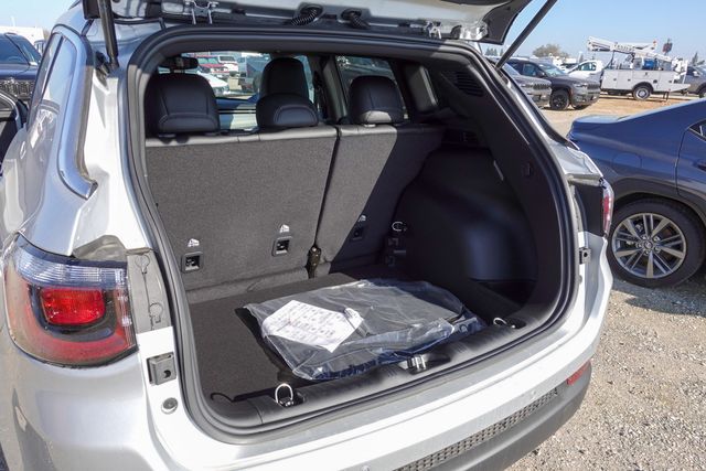 new 2025 Jeep Compass car, priced at $30,435