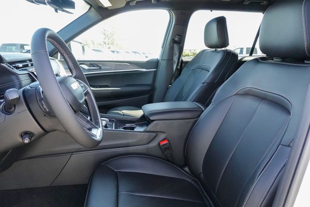 new 2025 Jeep Grand Cherokee L car, priced at $54,112