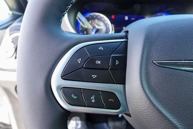 new 2025 Chrysler Pacifica car, priced at $41,290