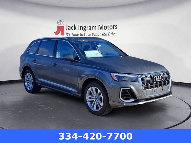 new 2025 Audi Q7 car, priced at $70,300