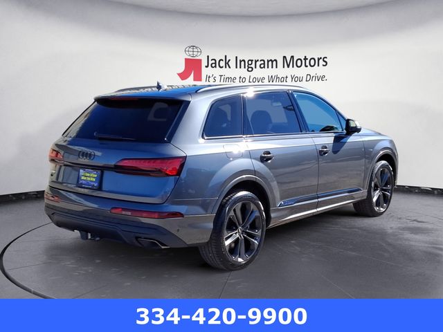 new 2025 Audi Q7 car, priced at $68,732