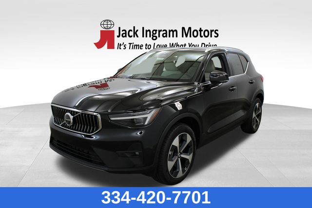 new 2025 Volvo XC40 car, priced at $46,335