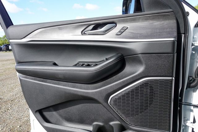 new 2025 Jeep Grand Cherokee L car, priced at $46,935