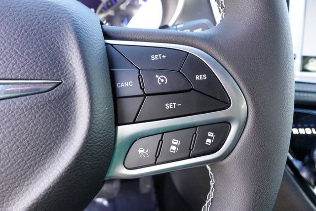 new 2025 Chrysler Pacifica car, priced at $41,290